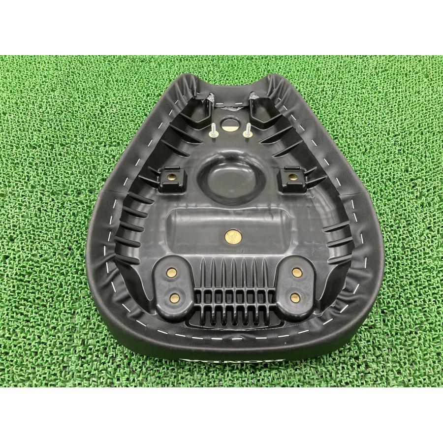 クロスカブ110 シート ホンダ 純正 バイク 部品 JA45 CrossCub110 品薄 希少品 メインシート ノーマルシート 車検 Genuine 【中古】 7 ホンダ（HONDA） クロスカブ110 シート 純正 中古 バイク 部品 JA45