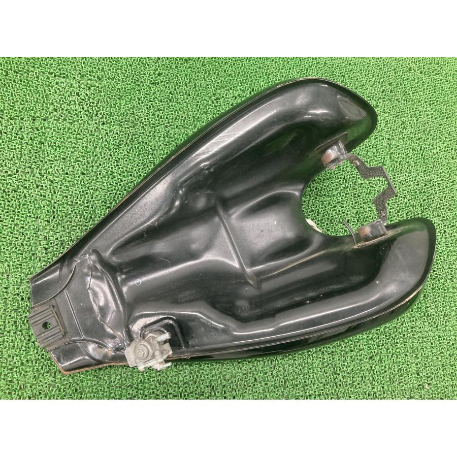 ホンダ Vツインマグナ250 タンク 黒 純正 中古 バイク 部品 MC29 ホンダ Vツインマグナ250 タンク 黒 純正 中古 バイク 部品 MC29