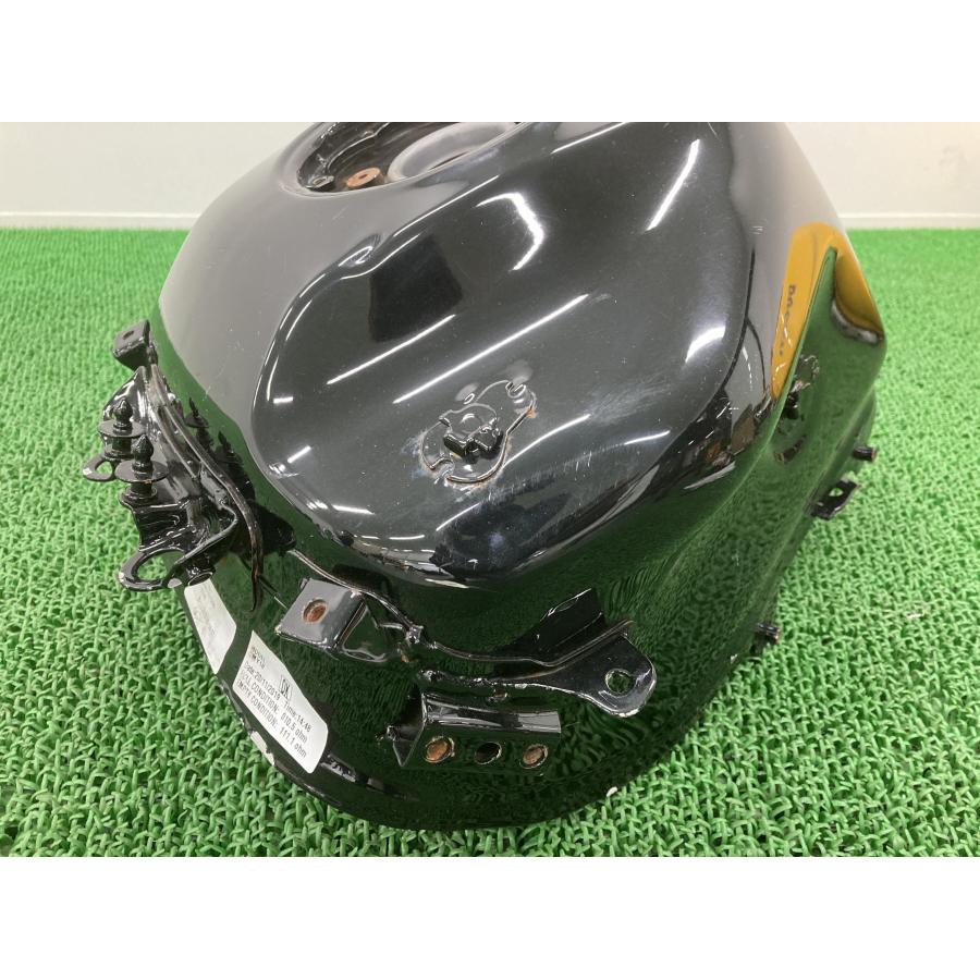 125デューク タンク 黒 KTM 純正 中古 バイク 部品 DUKE 200デューク 18年〜 ノーマルガソリンタンク フューエルタンク 車検 Genuine 72_1
