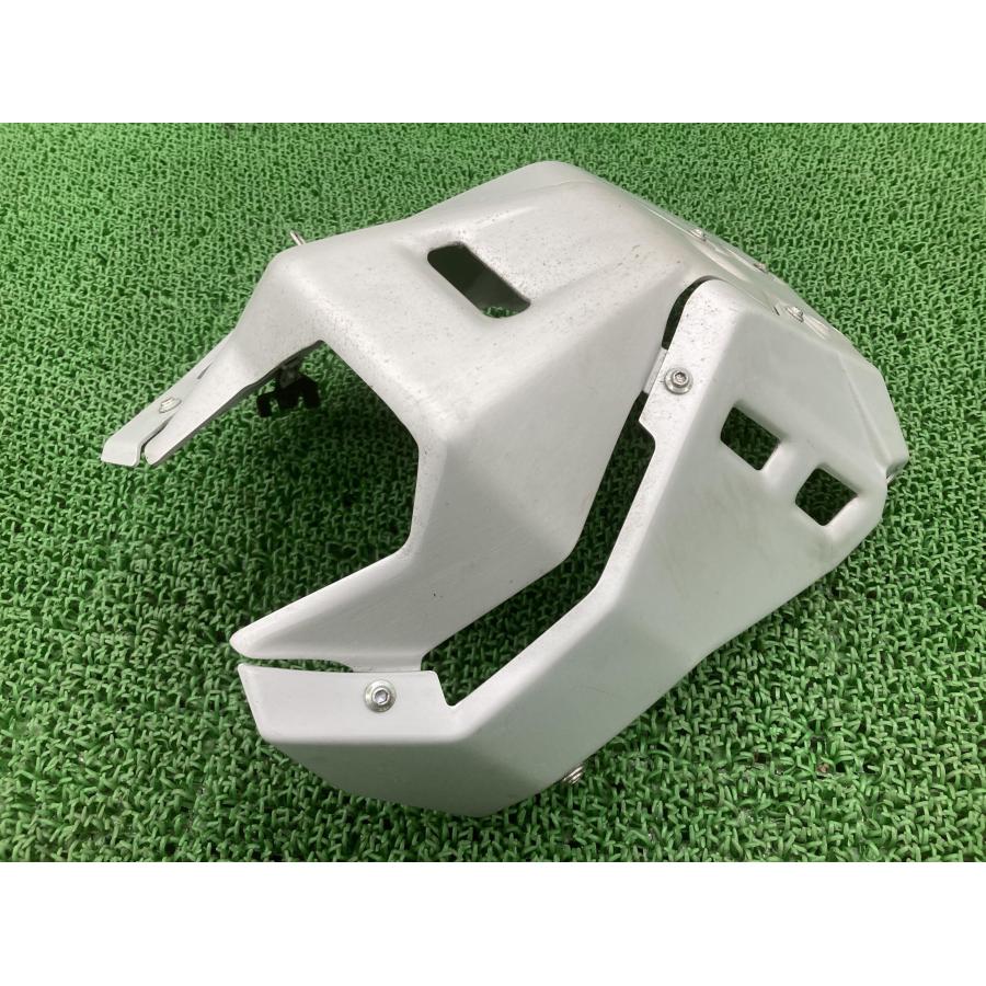 ムルティストラーダ1200 アンダーガード ドゥカティ 純正 中古 アルミ エンジンガード スキッドプレート コケキズ無し 安心のノーマル 42 ムルティストラーダ1200 アンダーガード ドゥカティ 純正 中古 アルミ