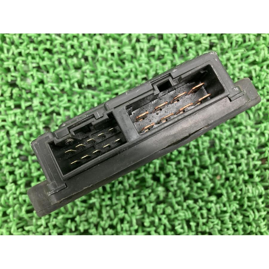 カワサキ ゼファー750 ヒューズボックス 26021-1099 純正 中古 カワサキ ゼファー750 ヒューズボックス 26021-1099 純正 中古