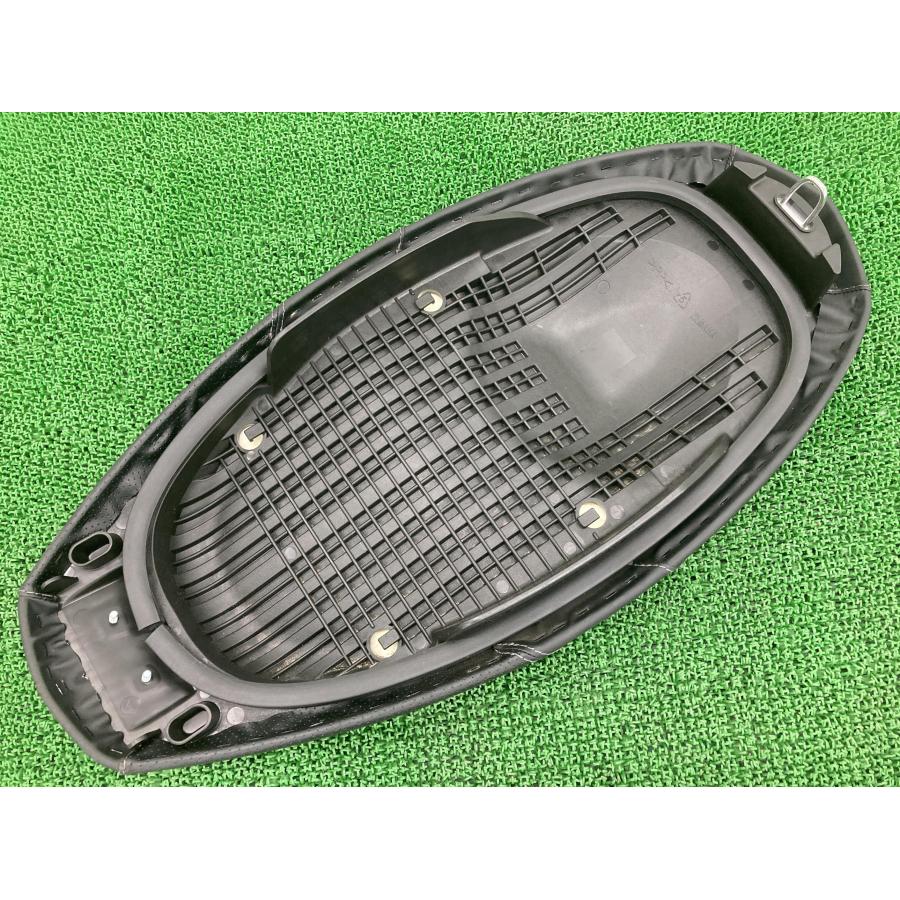 シグナスXSR シート SED8J-002*** ヤマハ 純正 中古 バイク 部品 2018年式外し CYGNUS SED8J 4型 破れ無し 品薄 車検 Genuine 32_2