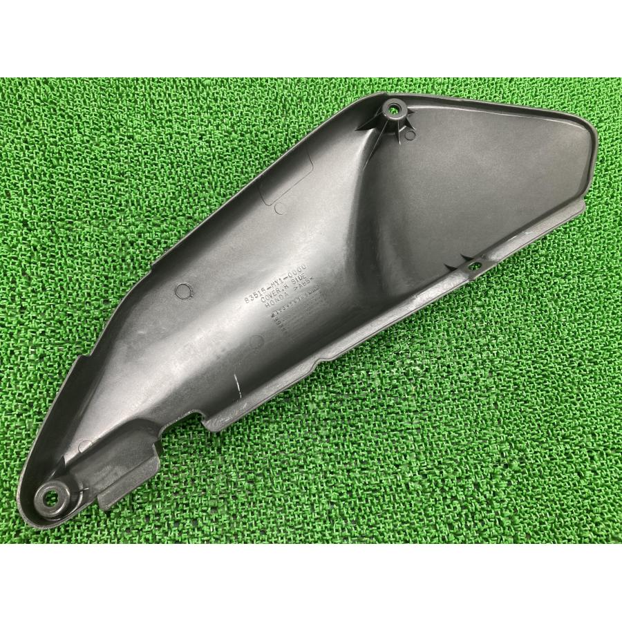 ホンダ（HONDA） アフリカツイン750 サイドカバー 右 ガンM MY1 純正