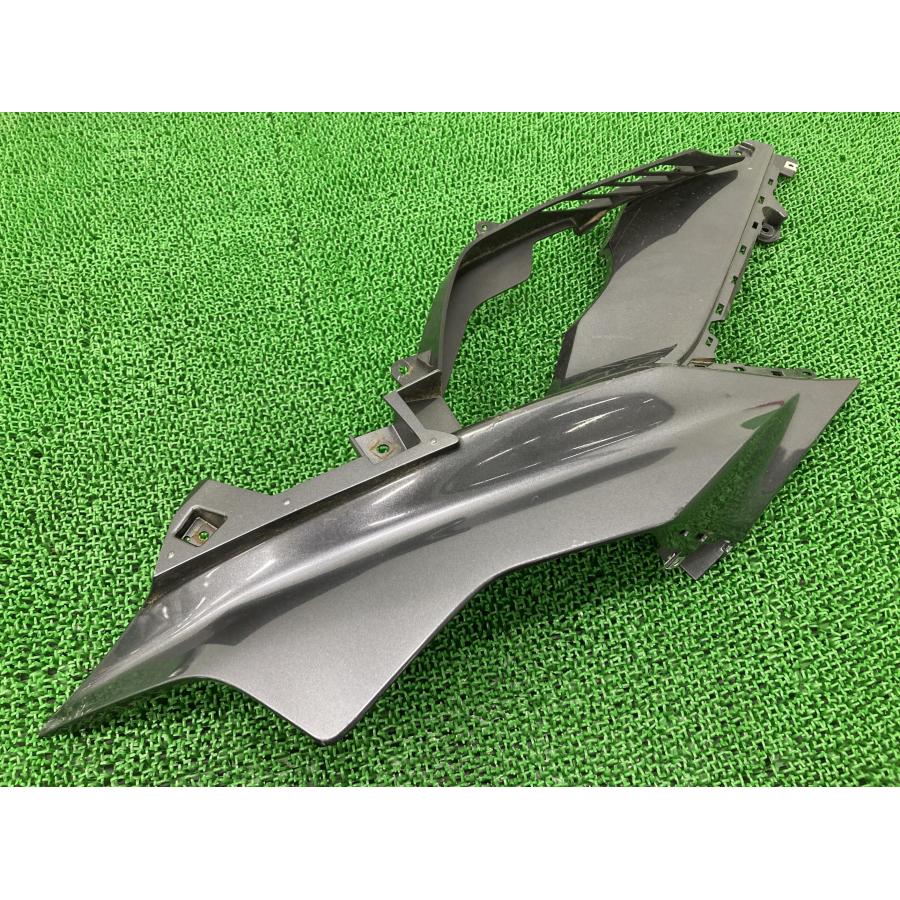YZF-R3 サイドカウル 右 銀 BS7 ヤマハ 純正 中古 バイク 部品 RH13J 修復素材やペイント素材に 割れ欠け無し 品薄 希少品 車検 Genuine 72_1