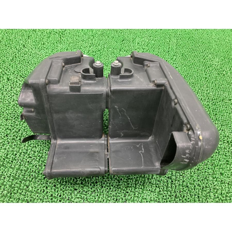 カワサキ W650 エアクリーナーボックス A118 純正 中古 バイク カワサキ W650 エアクリーナーボックス A118 純正 中古 バイク