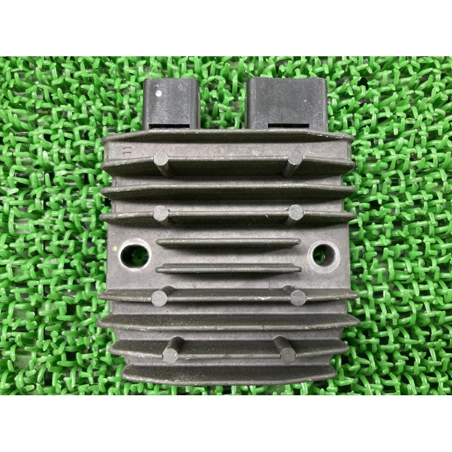 DN-01 レギュレター ホンダ 純正 バイク 部品 レギュレーター レクチファイアー 品薄 希少品 安心ノーマル 車検 Genuine 【中古】 74 ホンダ（HONDA） DN-01 レギュレター 純正 中古 バイク 部品