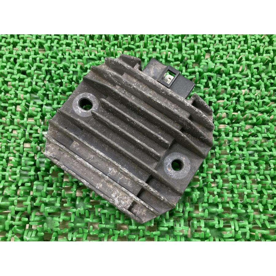 カワサキ（Kawasaki） ゼファー750 レギュレター 純正 中古 バイク