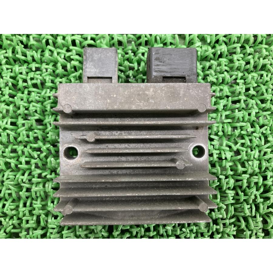 CB400SF レギュレター ホンダ 純正 中古 バイク 部品 NC42 REVO