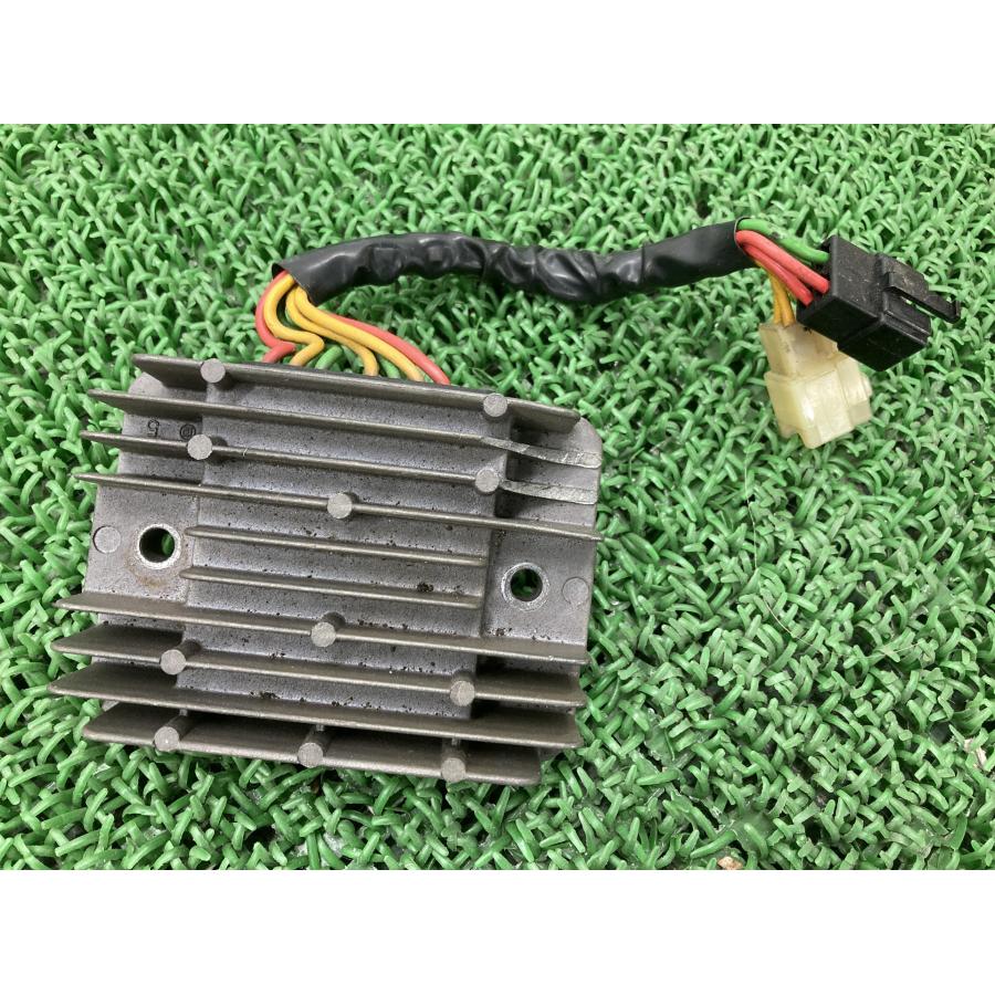 モンスター1000 レギュレター ドゥカティ 純正 バイク 部品 RS41 50 レギュレーター レクチファイアー モンスターS2R 【中古】 75 モンスター1000 レギュレター ドゥカティ 純正 中古 バイク 部品 RS41