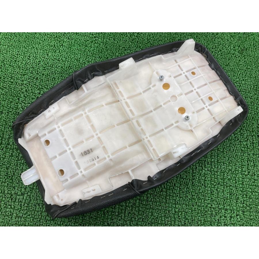 カワサキ（Kawasaki） ZRX1200R シート 1831 純正 中古 バイク 部品