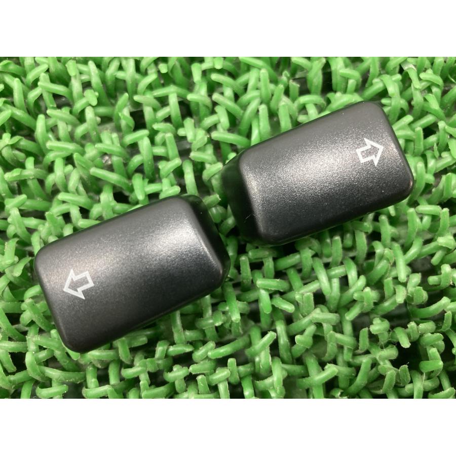 FLFBS1870 ウインカースイッチ 左右 ハーレー 純正 中古 バイク 部品