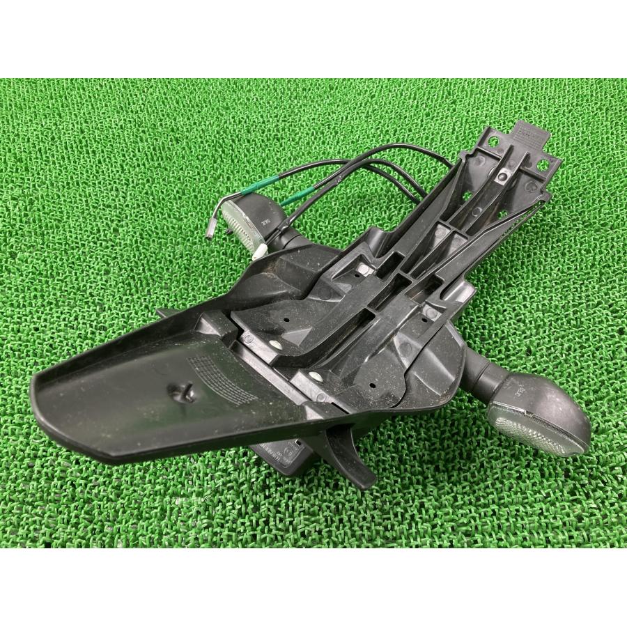 スズキ GSX-S1000 リアフェンダー 04K0 純正 中古 バイク 部品 GT79A GT79B リアウインカー ナンバー灯 反射板 ...