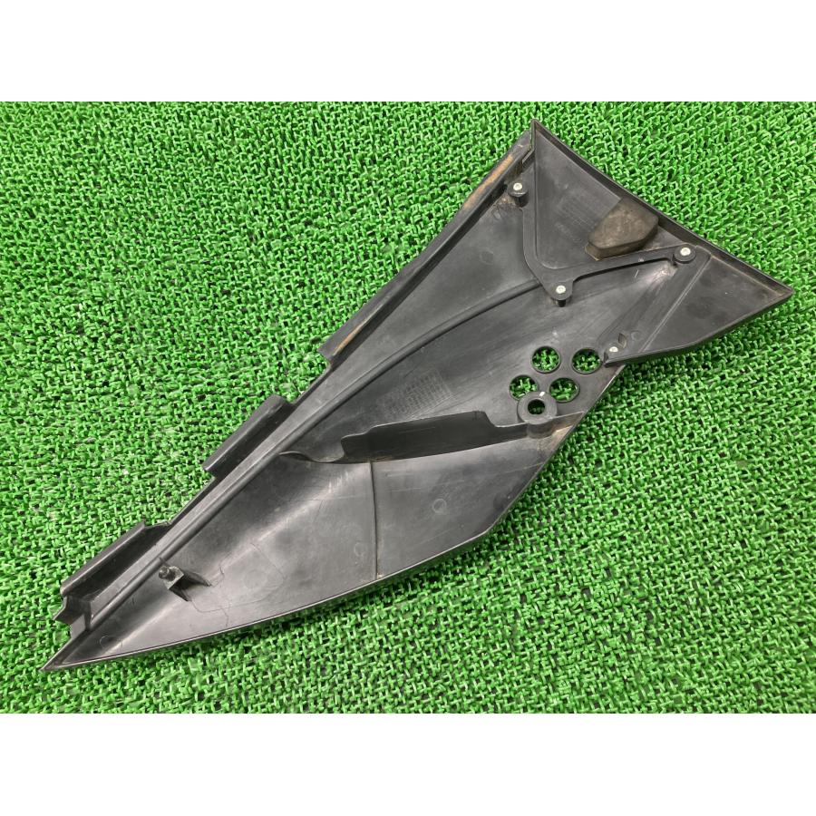 カワサキ（Kawasaki） Dトラッカー125 KLX125 サイドカバー 左 黒