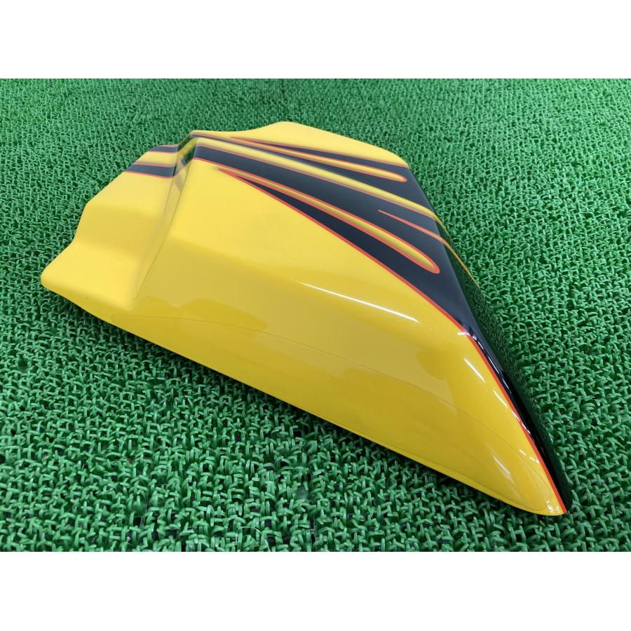 FLHXSE1800CVO サイドカバー 左 スコーチングイエロー/スターファイア