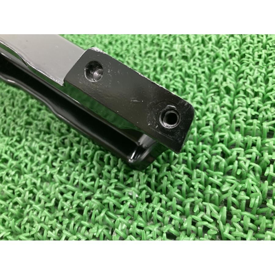 FLFBS1870 マフラーステー 65500063 ハーレー 純正 バイク 部品 ソフテイル ファットボーイ114 修復素材に 曲がり無し 【中古】 34 FLFBS1870 マフラーステー 65500063 ハーレー 純正 中古 バイク 部品