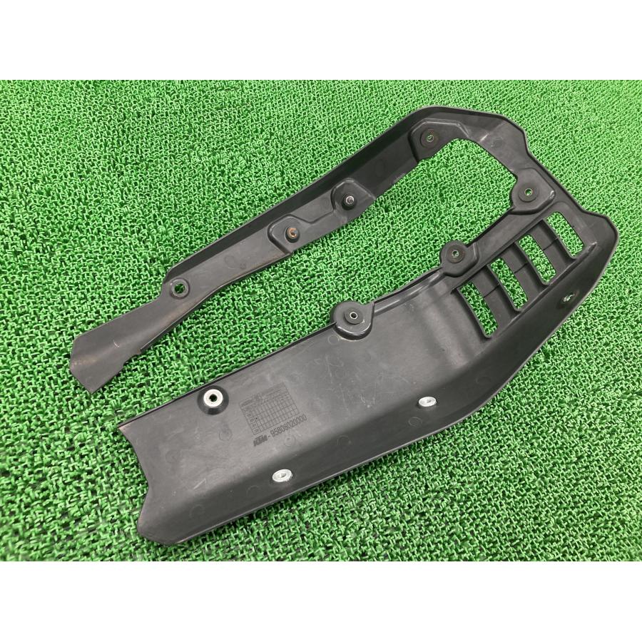 390アドベンチャー アンダーカウル 95808020000 KTM 純正 中古 バイク