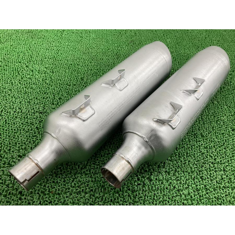 FXFB1750 サイレンサーマフラー 64900720 ハーレー 純正 中古 バイク 部品 ソフテイル ファットボブ コケキズ無し 品薄 車検 Genuine 37の画像