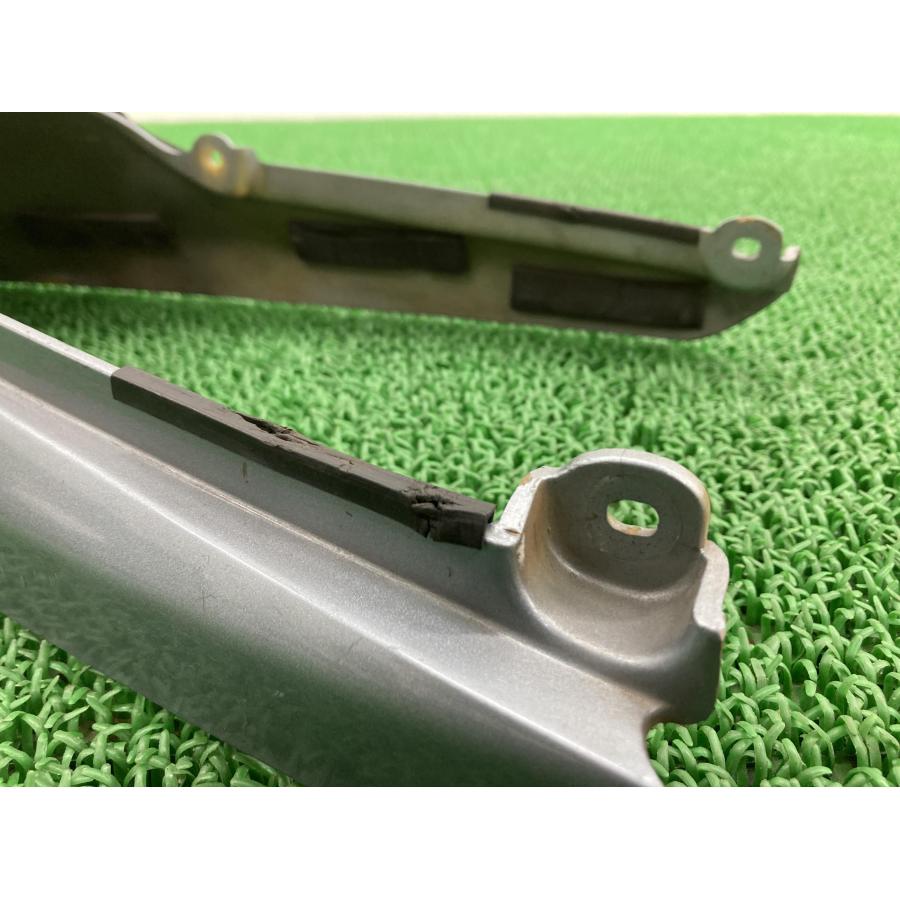 SRX400 SRX600 テールカウル 水色M ヤマハ 純正 バイク 部品 1JK 1JL シートカウル 修復素材に コケキズ無し 品薄 【中古】 35 ヤマハ発動機 SRX400 SRX600 テールカウル 水色M ヤマハ 純正 中古