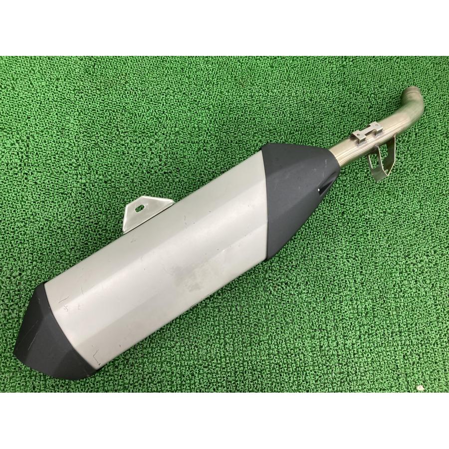 タイガー1200 サイレンサーマフラー 2205400 トライアンフ(TRIUMPH) 純正 トライアンフ TIGER1200 コケキズ無し 品薄 【中古】 0 タイガー1200 サイレンサーマフラー 2205400 トライアンフ(TRIUMPH