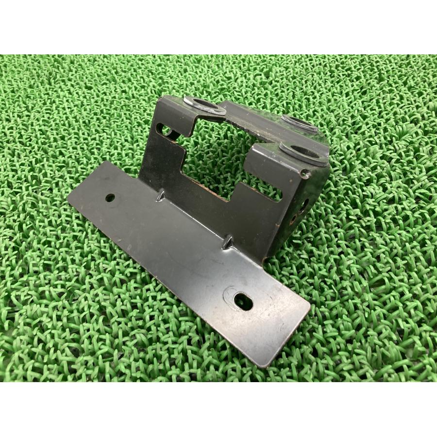 FTR223 フェンダーレスキット 社外 バイク 部品 MC34 スチール カスタム素材に 曲がり無し 【中古】 43 FTR223 フェンダーレスキット 社外 中古 バイク 部品 MC34 スチール