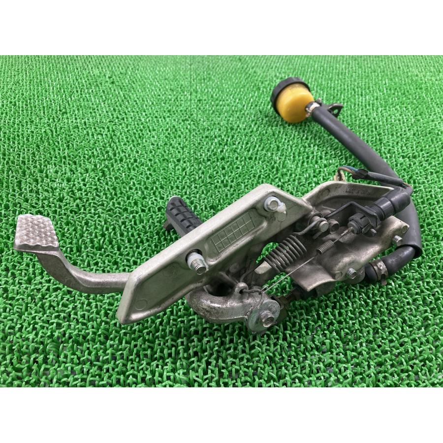 カワサキ（Kawasaki） ZZ-R1100 ステップ 右 35011-1636 純正 中古
