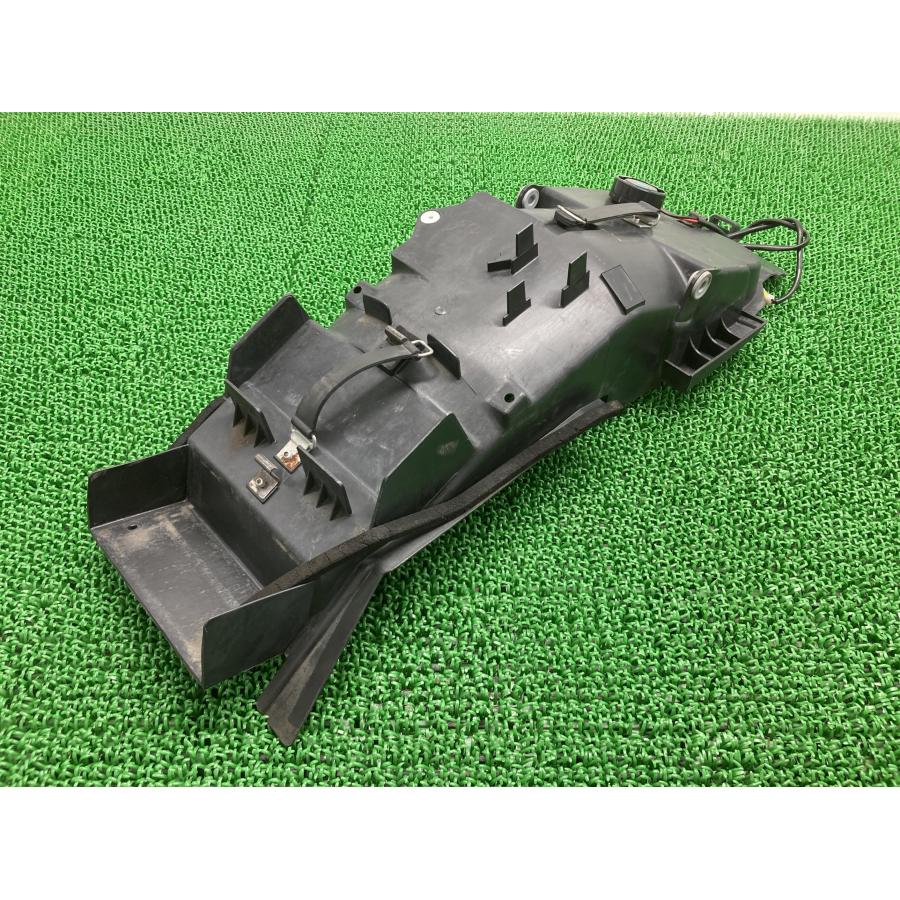 ヤマハ発動機 XJR400R インナーリアフェンダー ヤマハ 純正 中古