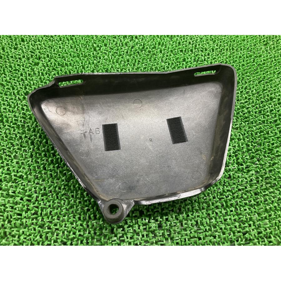 ヤマハ発動機 SR400 サイドカバー 右 黒M ヤマハ 純正 中古 バイク