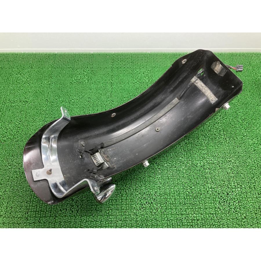 FLTRU1690 リアフェンダー 茶M ハーレー 純正 2011年式外し 5HD1KGME2BB604*** コケキズ無し テールランプ ウインカー 【中古】 30 FLTRU1690 リアフェンダー 茶M ハーレー 純正 中古 バイク 部品 2011年