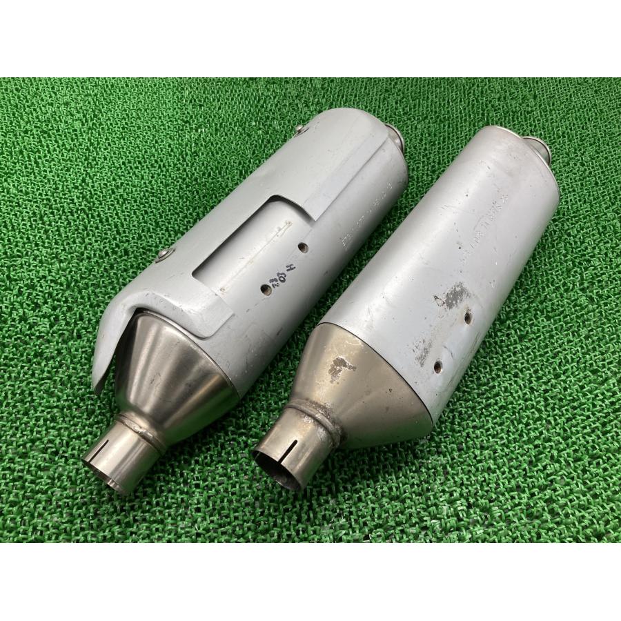 MS4R サイレンサーマフラー 下側 573.1.078.1E ドゥカティ 純正 バイク 部品 モンスター 機能的問題なし 品薄 希少品 【中古】 45 MS4R サイレンサーマフラー 573.1.077.1A/573.1.078.1A ドゥカティ