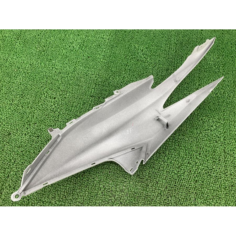 ヤマハ発動機 シグナスRAY-Z シートカウル 右 パール 1GC ヤマハ 純正
