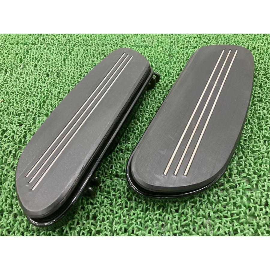FLHRXS1750 ステップボード 左右 ハーレー 純正 バイク 部品 ロードキングスペシャル ツーリング 曲がり無し 品薄 希少品 【中古】 72 FLHRXS1750 ステップボード 左右 ハーレー 純正 中古 バイク 部品