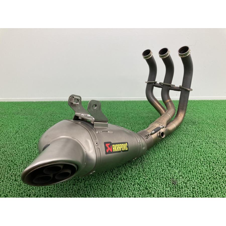 アクラポビッチ製MT-09 XSR900 マフラー M-HAF002/0240/92R アクラポビッチ製MT-09 XSR900 マフラー M-HAF002/0240/92R