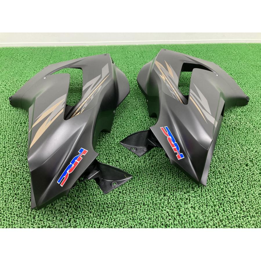 CBR1000RR-RSP サイドカウル 左右 マットB MKR ホンダ 純正 SC82 新車外し ファイヤーブレード ミドルカウル 美品 【中古】 16 ホンダ（HONDA） CBR1000RR-RSP サイドカウル 左右 マットB MKR 純正