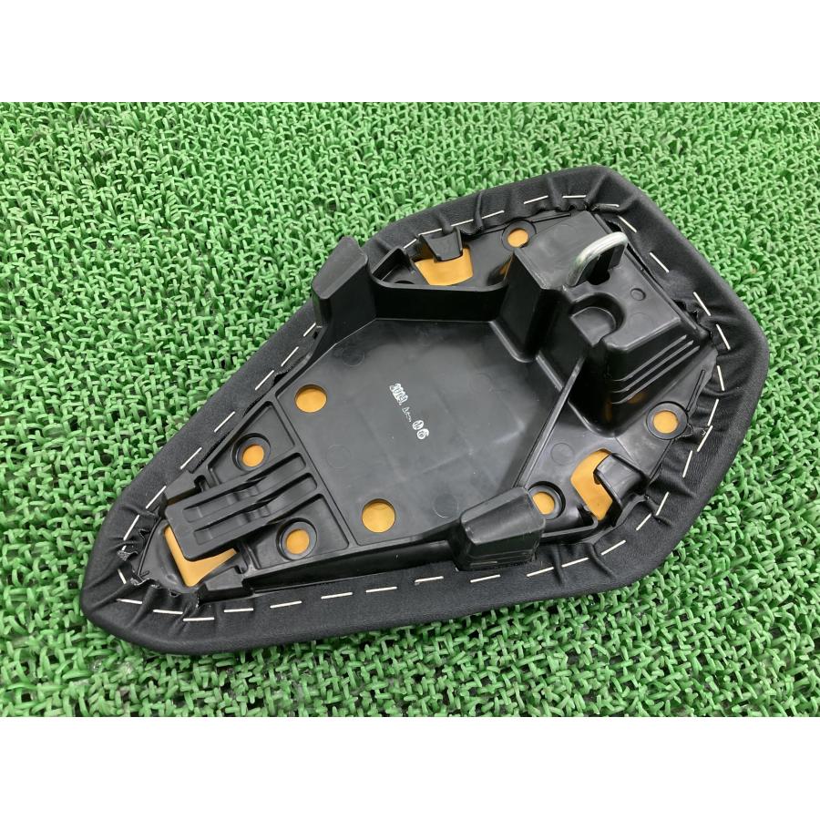 CBR1000RR-RSP タンデムシート ホンダ 純正 バイク 部品 SC82 新車外し ファイヤーブレード リアシート 美品 破れ無し 【中古】 6 ホンダ（HONDA） CBR1000RR-RSP タンデムシート 純正 中古 バイク 部品