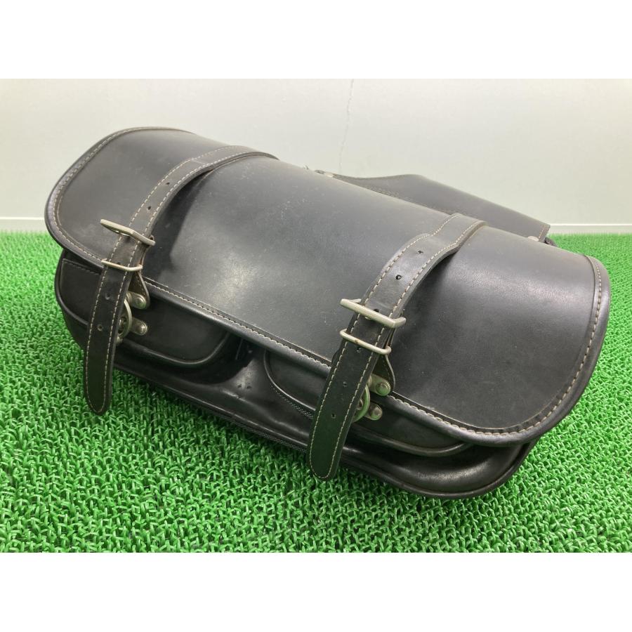 デグナー製 サイドバッグ 右 社外 バイク 部品 DEGNER 10L ハーレー ドラッグスター バルカン シャドウ SR400 バルカン400 【中古】 32 デグナー製 サイドバッグ 右 社外 中古 バイク 部品 DEGNER 10L