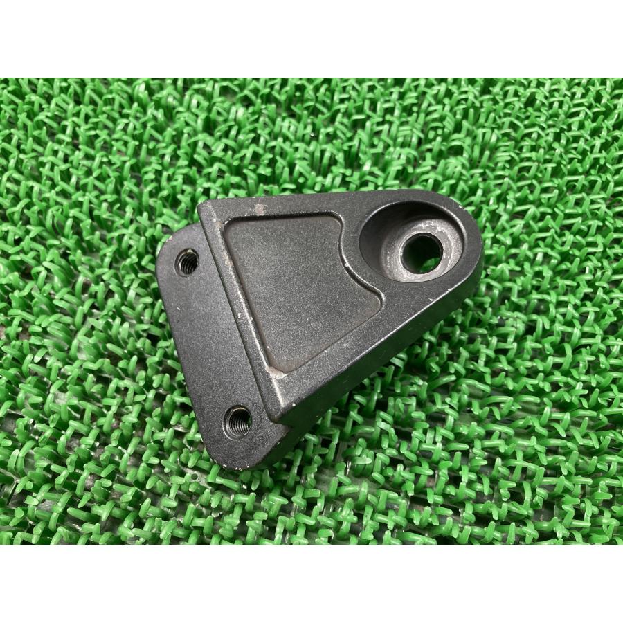 スタバ　ゼファー400 純正　エンジンマウント　バフ Amazon.co.jp: 新品 カワサキ 純正 バイク 部品 ゼファー400 エンジン