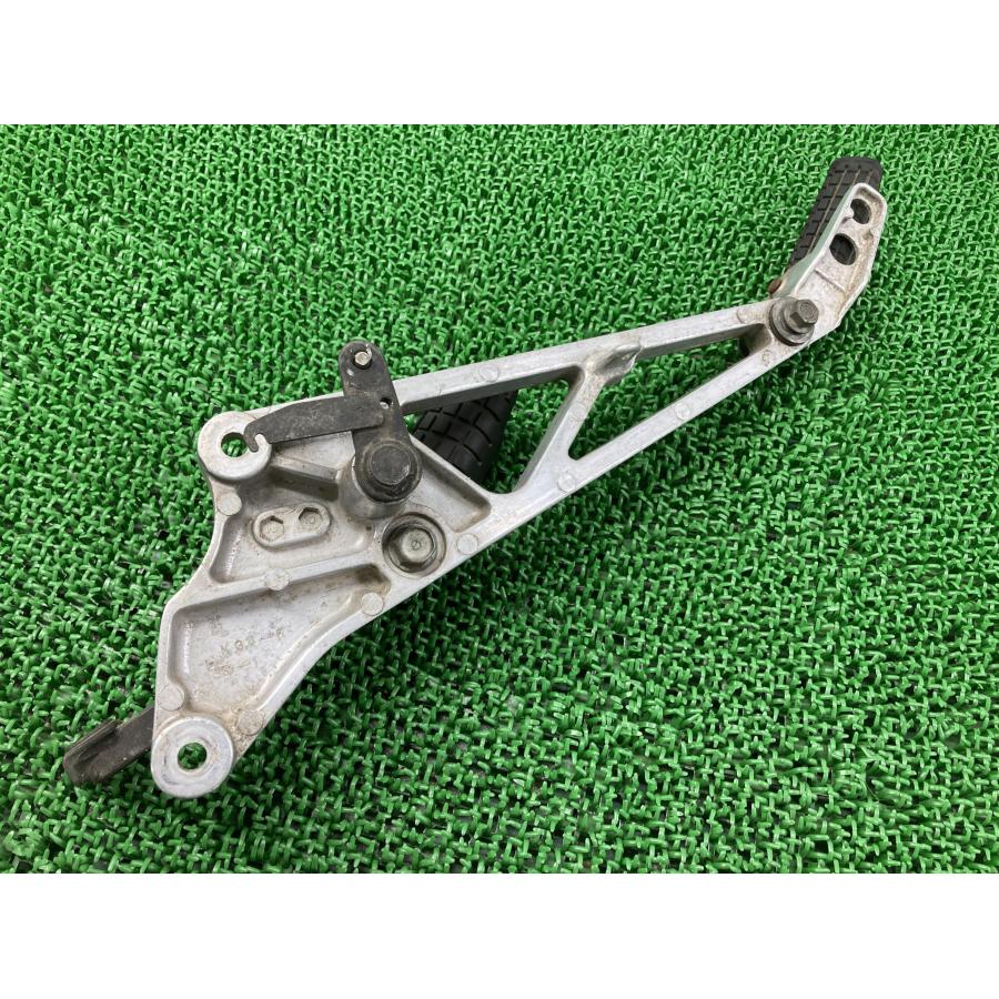 ホンダ（HONDA） MVX250F ステッププレート 左 KG4 純正 中古 バイク 
