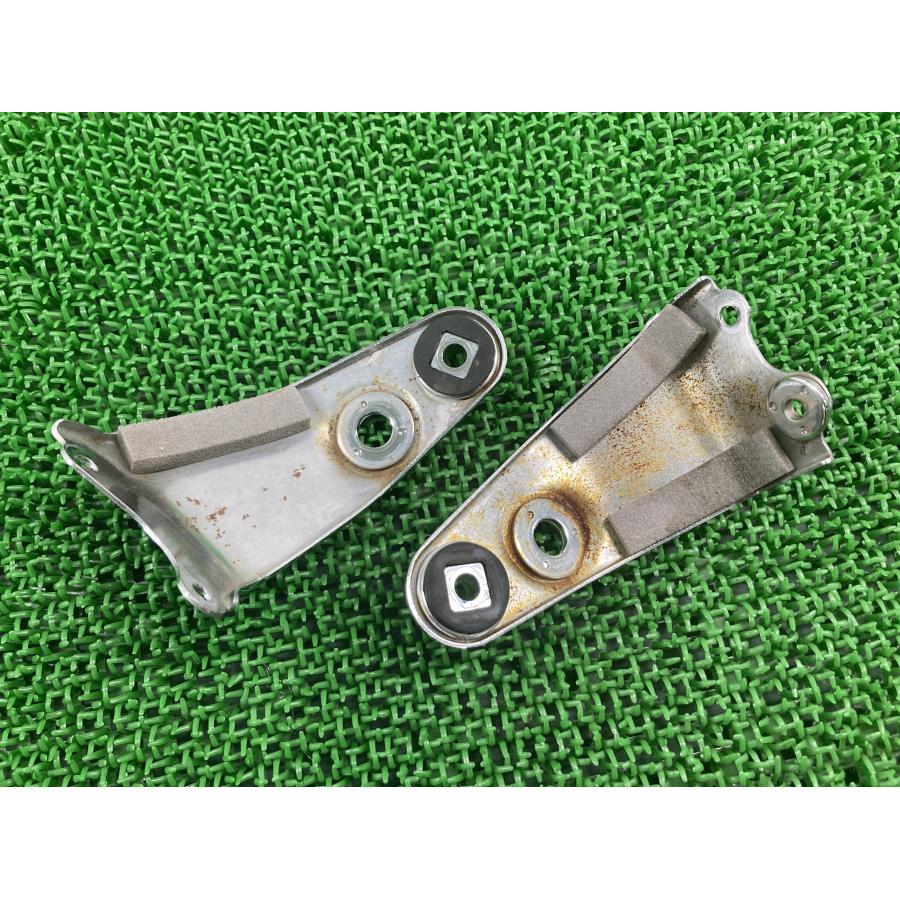 ヤマハ発動機 SR400 ヘッドライトステー 左右 ヤマハ 純正 中古 バイク