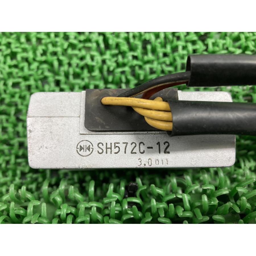 スズキ（SUZUKI） GSX250Sカタナ レギュレター 純正 中古 バイク 部品