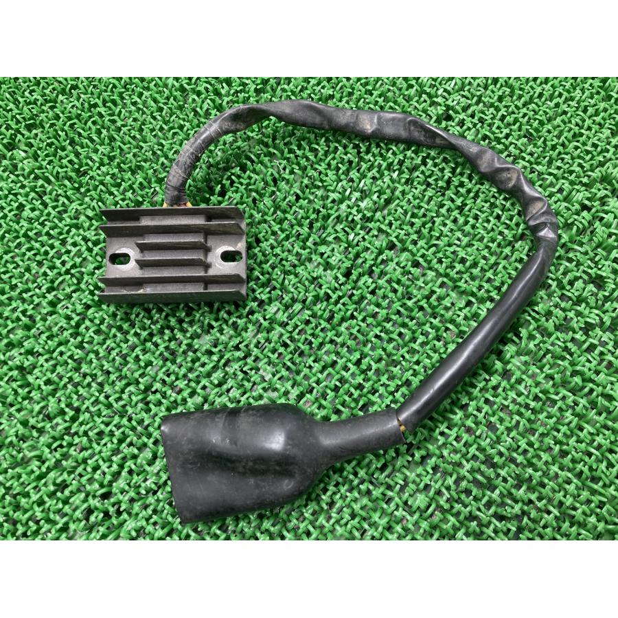 SL230 レギュレター ホンダ 純正 バイク 部品 MD33 レギュレーター レクチファイアー 品薄 希少品 車検 Genuine 【中古】 84 ホンダ（HONDA） SL230 レギュレター 純正 中古 バイク 部品 MD33