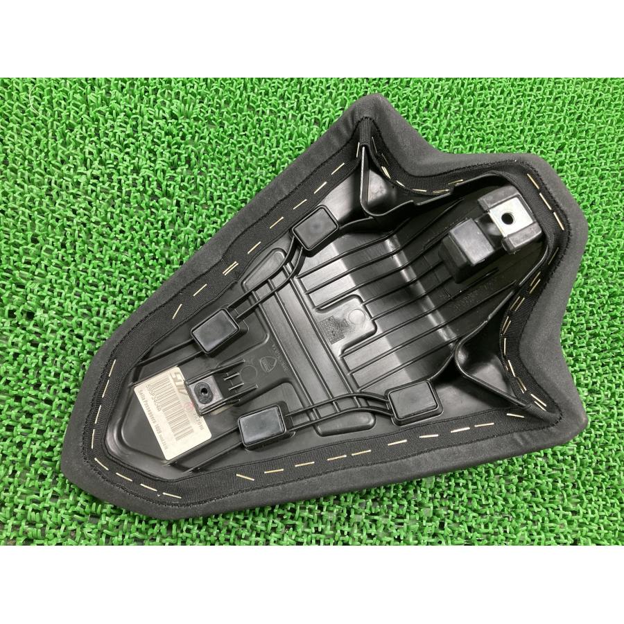 パニガーレV2 タンデムシート 595.1.340.1A ドゥカティ 純正 中古