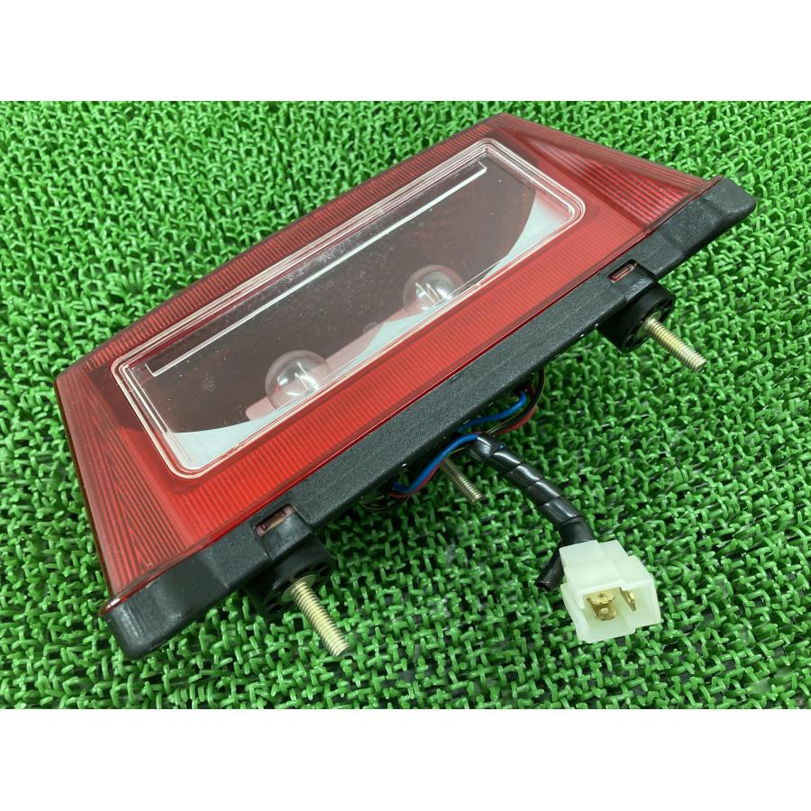 ZRX1200R テールランプ 040-7790 カワサキ 純正 中古 バイク 部品 ZRT20A コンディション良好 割れ欠け無し 品薄 希少品 車検 Genuine 11の画像