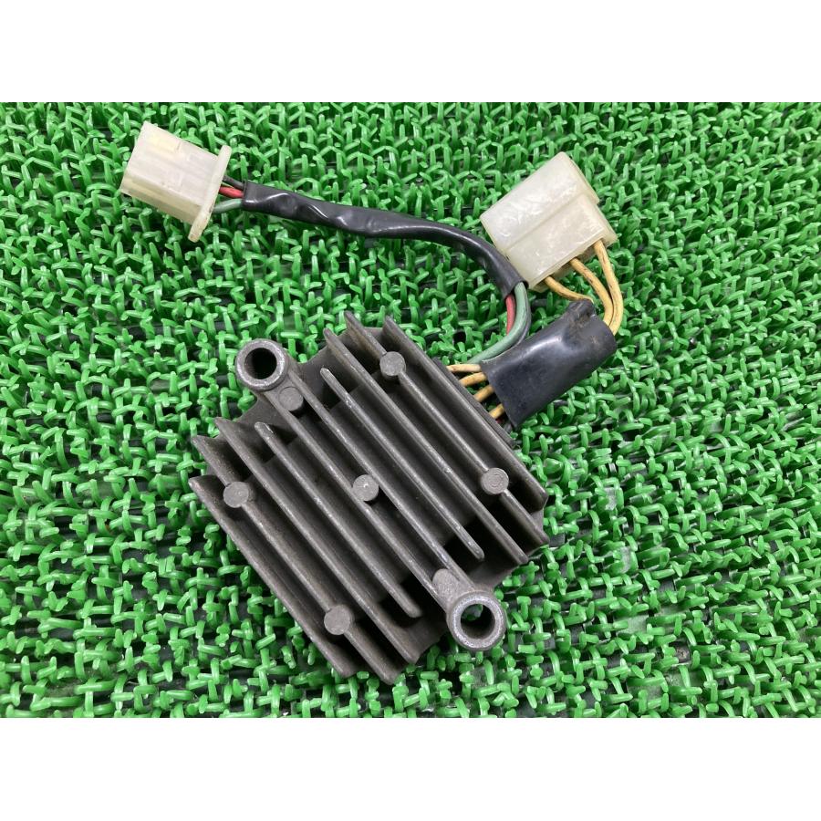 MVX250F レギュレター ホンダ 純正 バイク 部品 MC09 レギュレーター レクチファイアー 機能的問題無し 品薄 車検 Genuine 【中古】 36 ホンダ（HONDA） MVX250F レギュレター MC09 純正 中古 バイク 部品