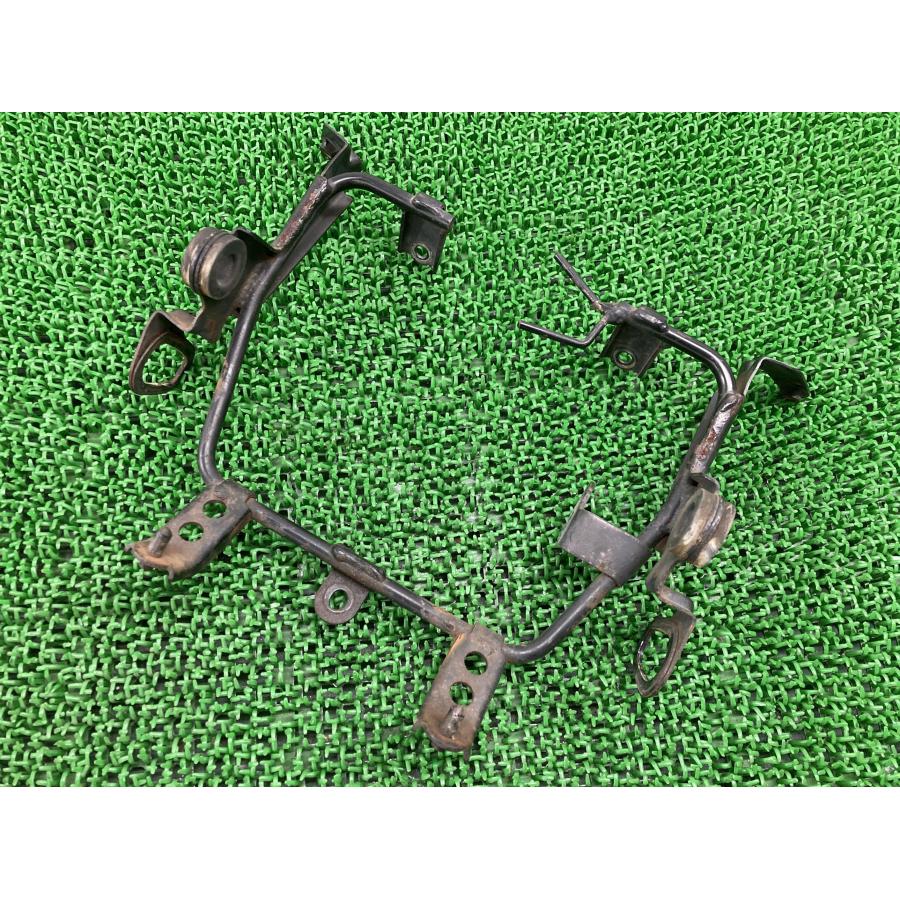 ZRX400純正ヘッドライト・ライトステー　セット カワサキ（Kawasaki） ZRX400 ヘッドライトステー 純正 中古 バイク