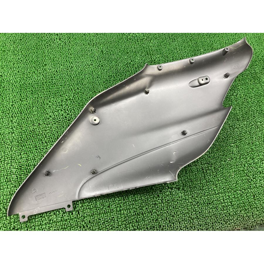 スーパースポーツ1000DS サイドカウル 左 灰M ドゥカティ 純正 中古 バイク 部品 SS1000DS 割れ欠け無し 品薄 希少品 車検 Genuine 4 スーパースポーツ1000DS サイドカウル 左 灰M ドゥカティ 純正 中古