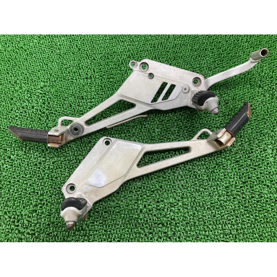 ホンダ（HONDA） ゼルビス250 ステップホルダー 左右 KBV 純正 中古