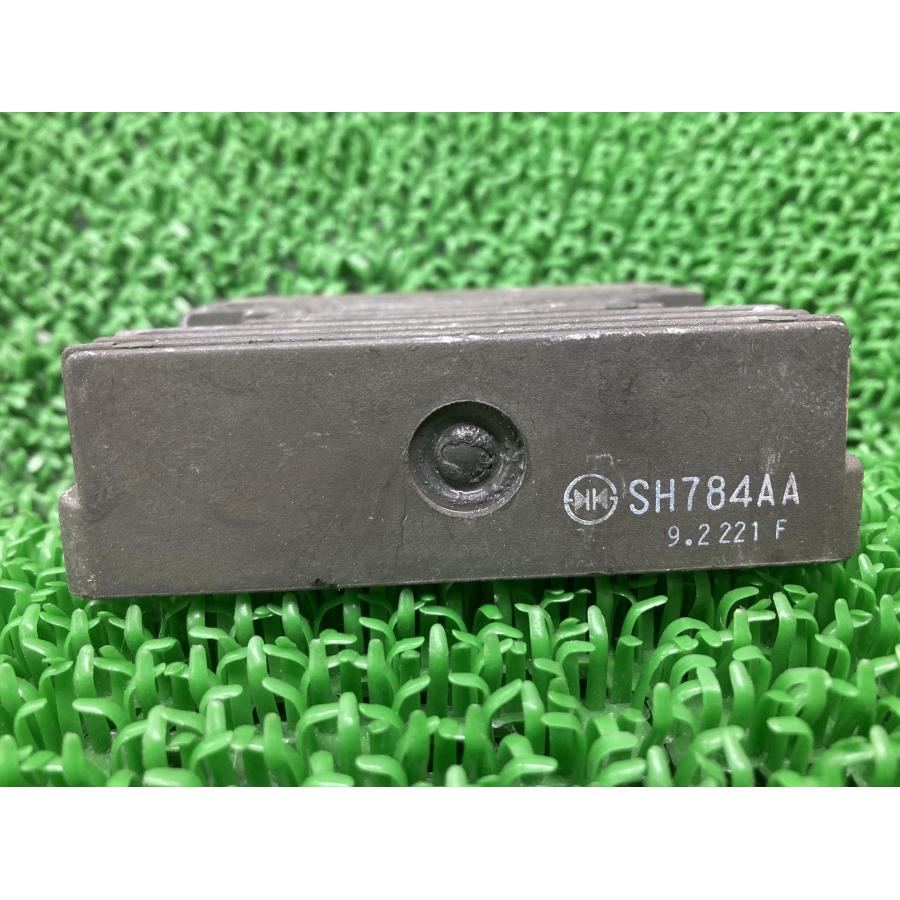 ホンダ（HONDA） VTR250FI レギュレター 純正 中古 バイク 部品 MC33