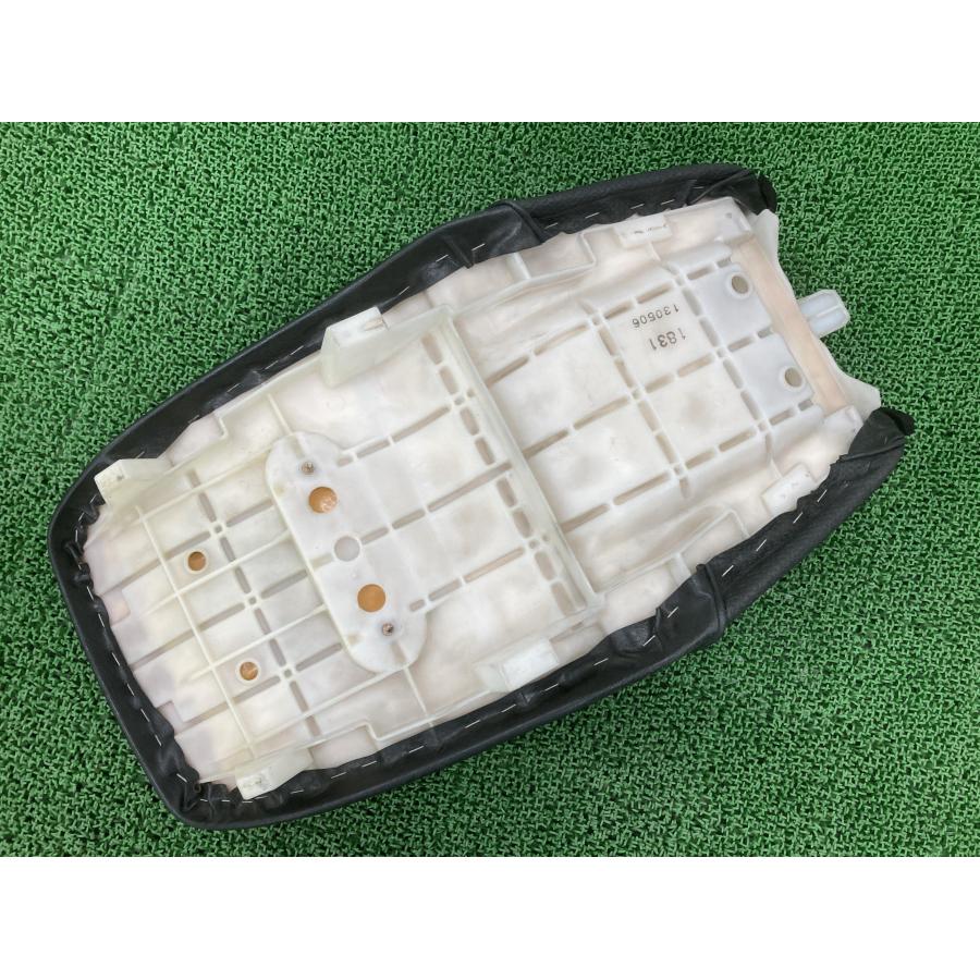 カワサキ（Kawasaki） ZRX1200R シート 53001-1831 純正 中古 バイク