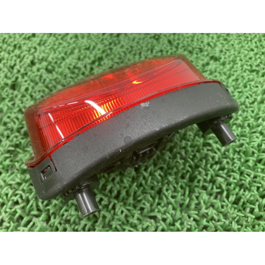 Z900RS テールランプ 220-40297 カワサキ 純正 中古 バイク 部品 ZR900C コンディション良好 割れ欠け無し 品薄 希少品 車検 Genuine 35の画像
