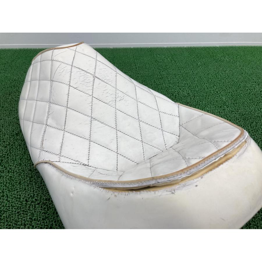 マジェスティ250 シート 白 社外 中古 バイク 部品 SG03J 5GM マジェスティ250 シート 白 社外 中古 バイク 部品 SG03J 5GM